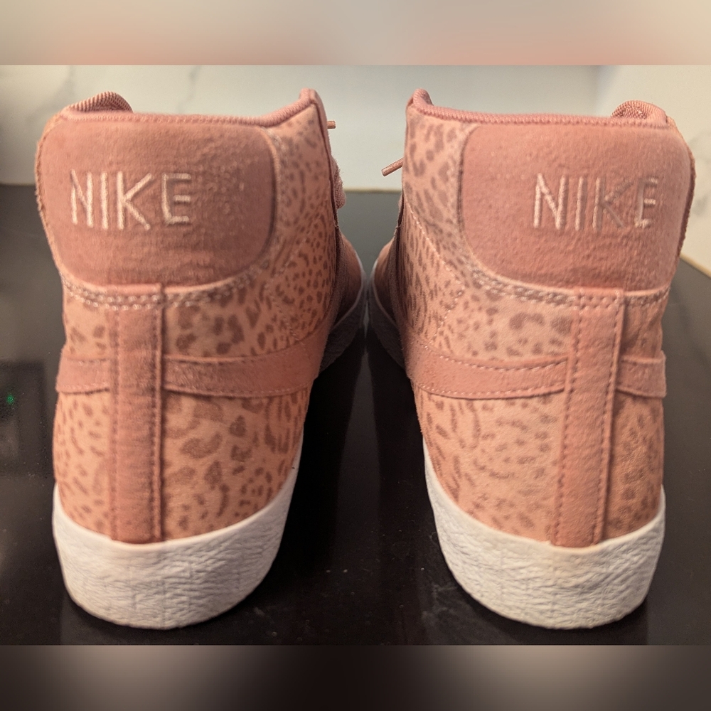 NIKE Blazer Mid SE Big Kid Size 6.5 (No Size Tag) MSRP $120 Like New - Picture 9 of 12